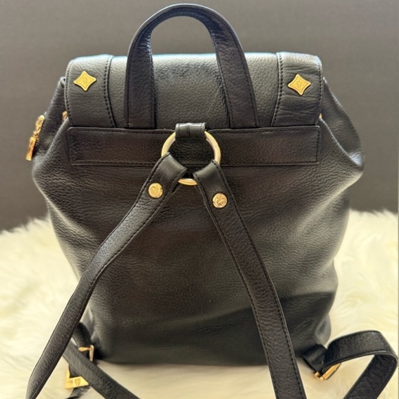 MCM Leather Drawstring Backpack Gold Brass HDWRE Pocket Adjustable Strap - Picture 2 of 9